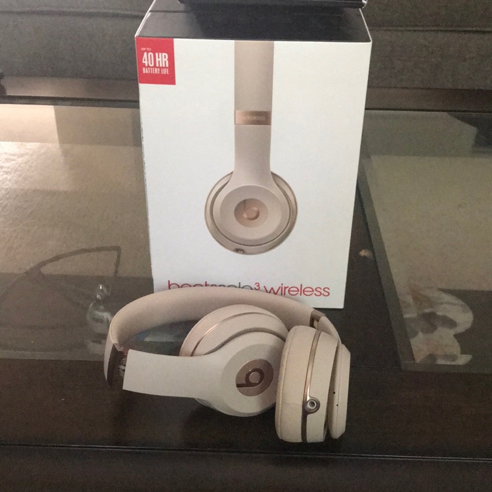 Rose Gold Beats by Dre